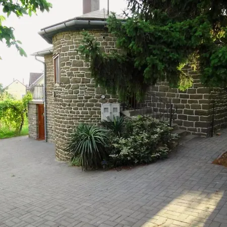 Laszlo Apartman 아파트 *