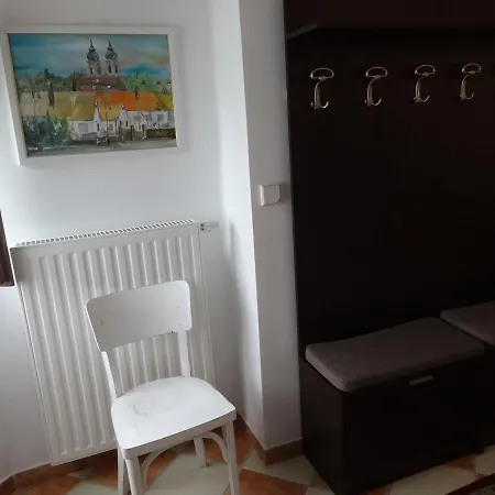아파트 Laszlo Apartman 티하니